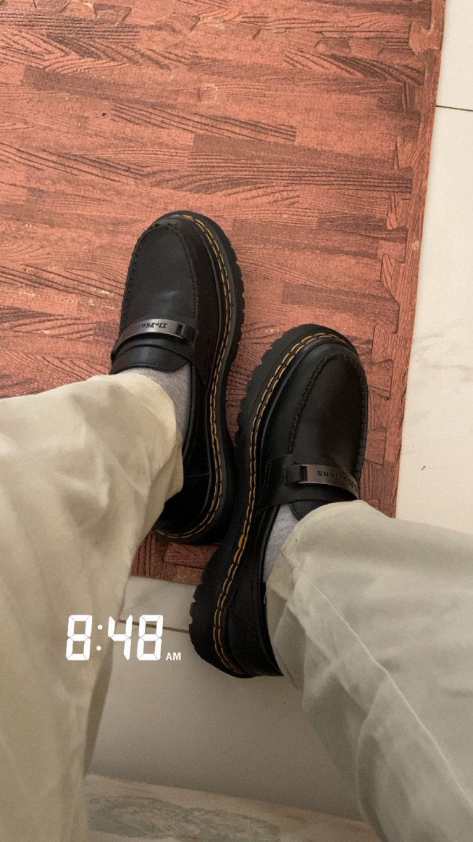 Samalani_W's tweet photo. What’s been on my feet this week.📸 https://t.co/FzNdVqubXk