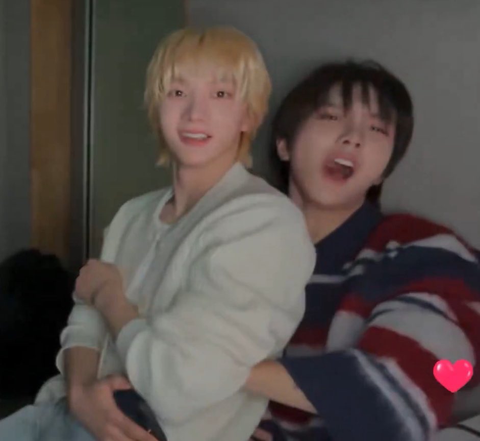 ⛄️🐈 tweet media