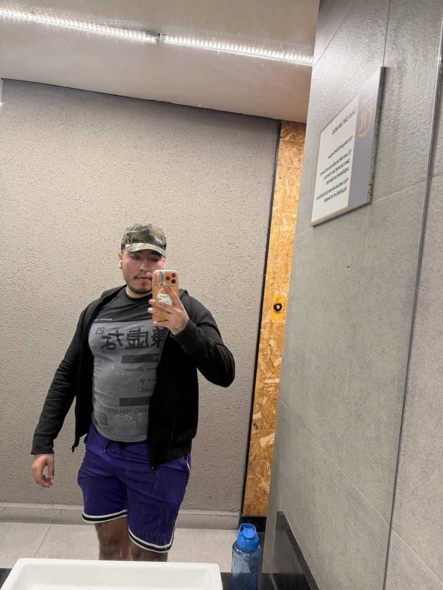 nonchalant incognito tweet media