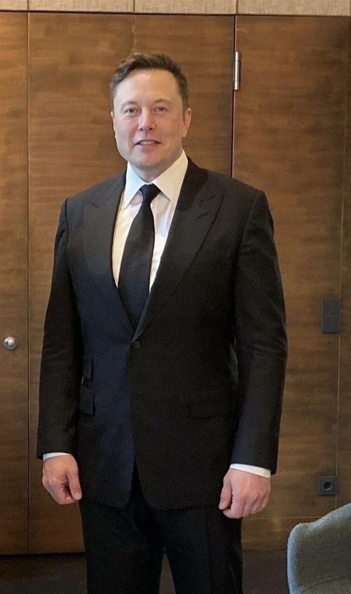 𝖈𝖔𝖒𝖒𝖊𝖓𝖙𝖆𝖗𝖞•🇺🇸MR X NEWS🇺🇸 tweet media