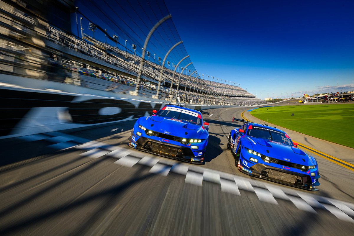 MauriRestelli's tweet photo. #Ford #Mustang #daytona24 #Rolex24 https://t.co/XKhR1NKqgy