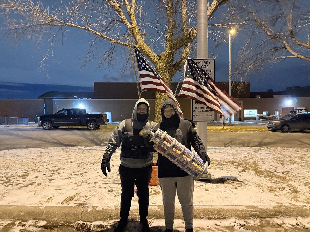 F3FancyFeast tweet media