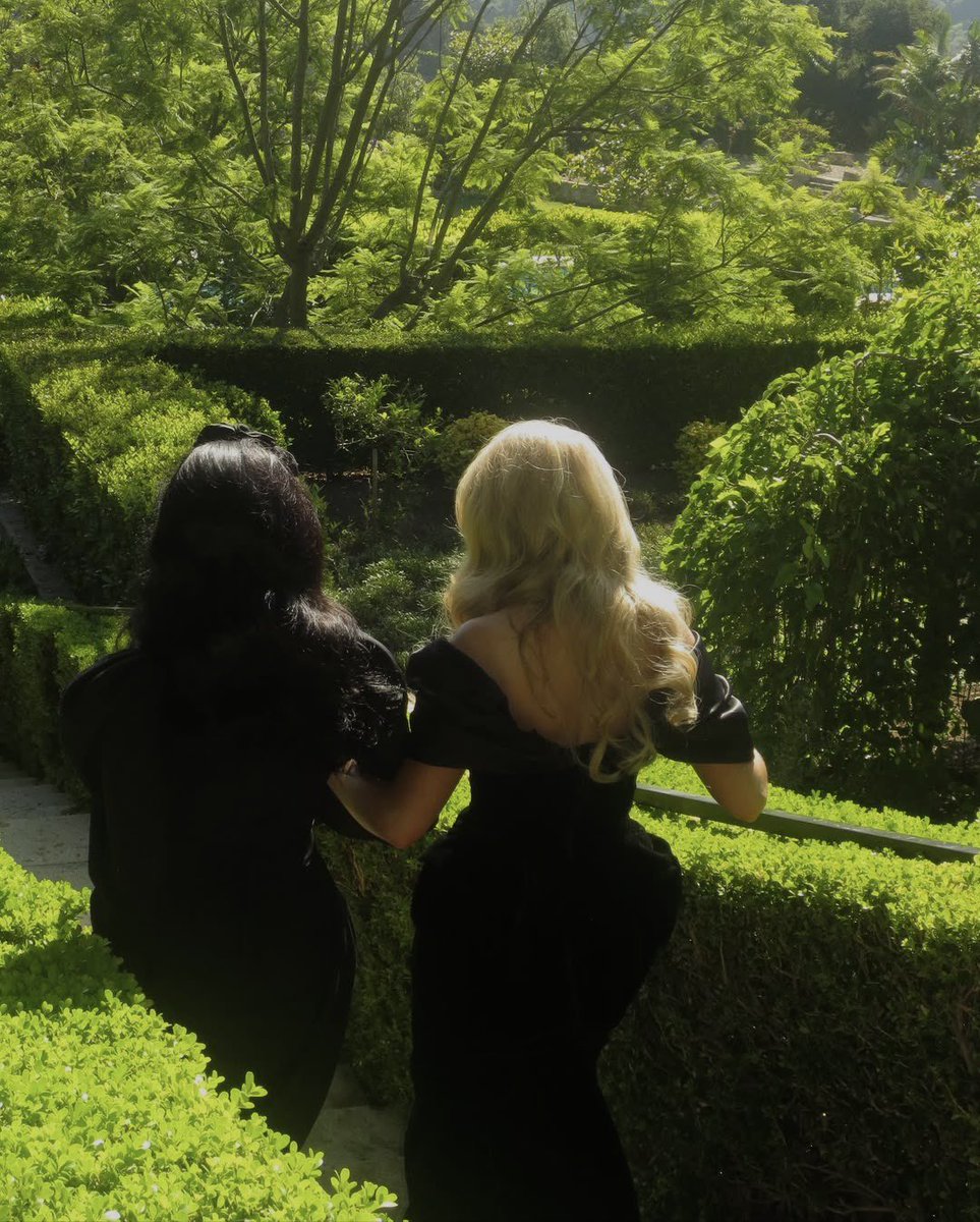 ⠀⠀⠀⠀⠀⠀⠀⠀⠀⠀⠀                   
⠀⠀⠀⠀⠀. ׁ ⋆  # actu                ─   ⚘ ❧ 
⠀⠀⠀⠀   photos  on the  video  clip
⠀⠀⠀⠀   “taste”  with  peyton hart
⠀⠀⠀⠀   tw sang.         
⠀⠀⠀⠀⠀⠀⠀⠀⠀⠀⠀⠀⠀⠀⠀