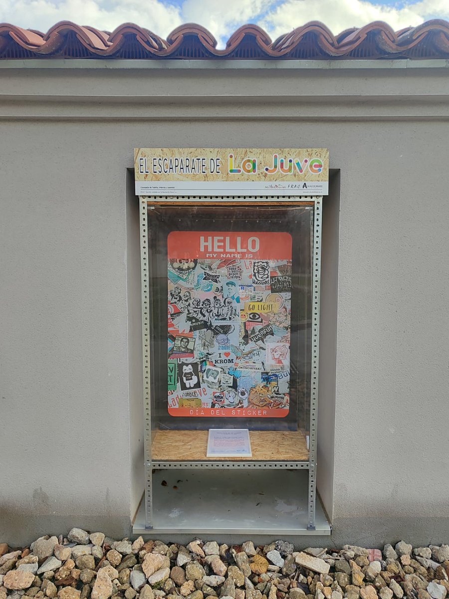 Nuestro escaparate actual celebra el Día del Sticker.
 con una infografía que construye un combo de stickers con imágenes de distintos paises junto con los de cuatro artistas jóvenes  @menestheress , coco, <a href="/hu/">ひゅ〜</a>.goflores y <a href="/guffistuff/">GUFFISTUFF</a>

@aytoalcalah <a href="/cidajalcala/">CIDAJ. Inf. Juvenil</a>