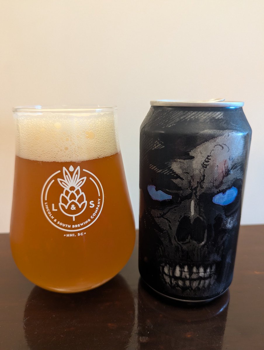 PaulDSmith16's tweet image. Hoppy #FridayIndianaBeer with @3floyds #ZombieIce double pale ale. @812farms @Baileybones32 @BeerSnobSean @BradMitchell02 @Crobb88 @Indybeersleuth @joshualakins @RobertRolfeFedd @TheIndianaPizza @howarmat @KohnRita @MikeSlomba @scrappybooogle @bierhauler @DrinkIndiana #INBeer