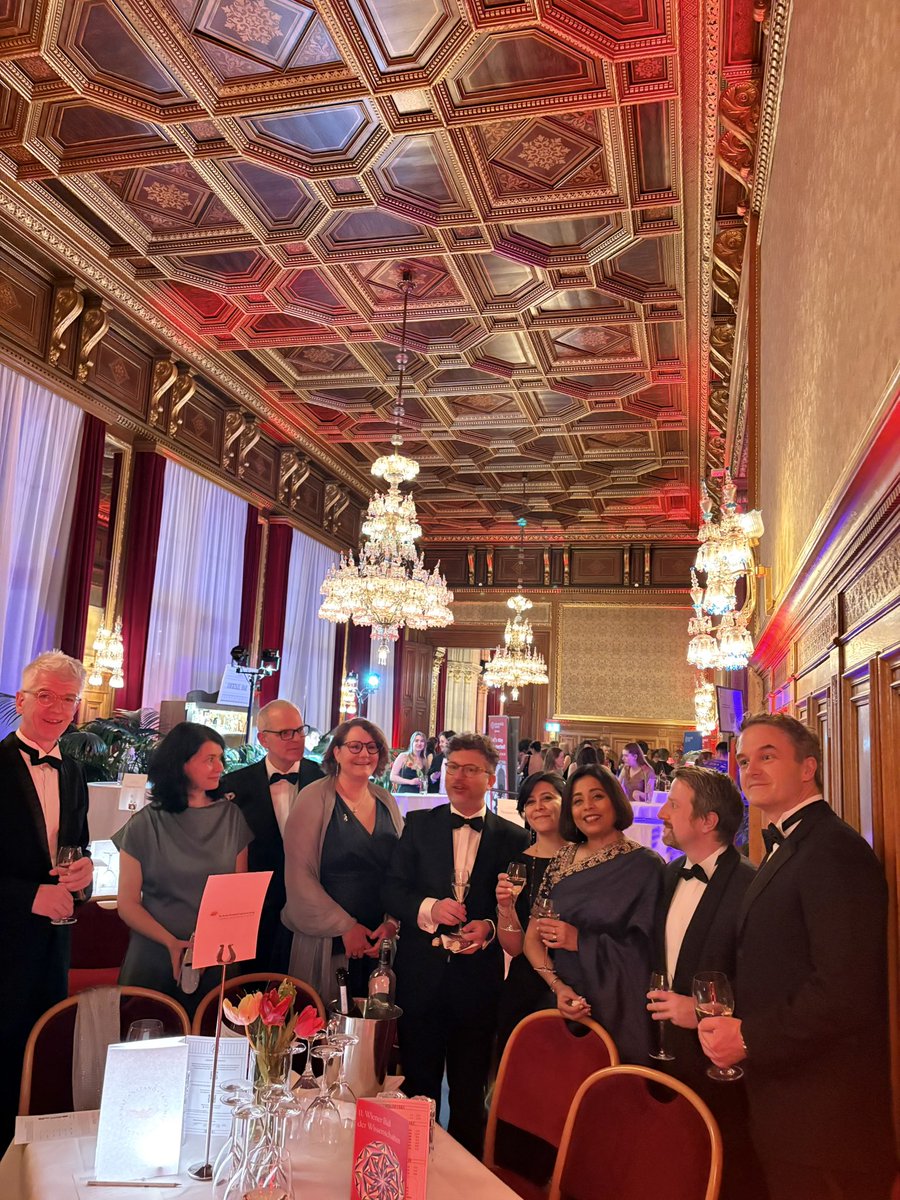 andi roy tweet media