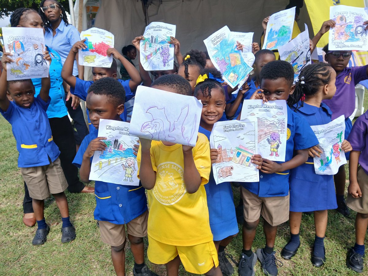 ECCJA's tweet photo. Smiles, laughter and learning in full swing at IOJ Salute to Kingston! π
Team ECC keeping our little ones safe, engaged and learning through play π
#12StandardsMatter #EarlyYearsMatter #TeamECC https://t.co/FUlKW6w6Rs