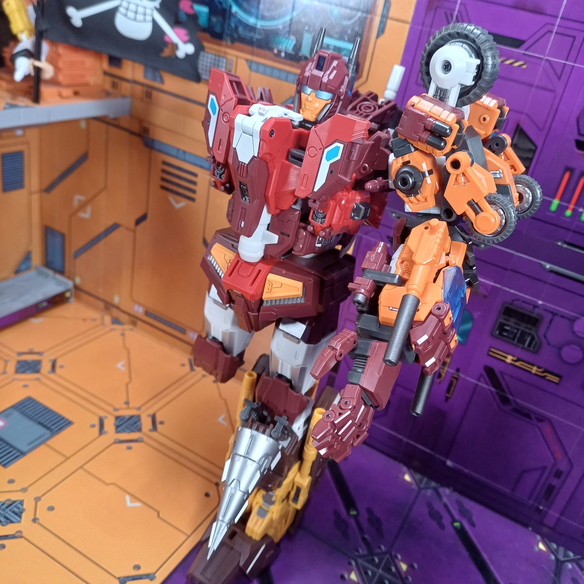 Kureigu8's tweet photo. 4/4 Combiner #Transformers #CraftsmanToys #Technobots #BurstGallop #LightStrike https://t.co/15yx1ANwca