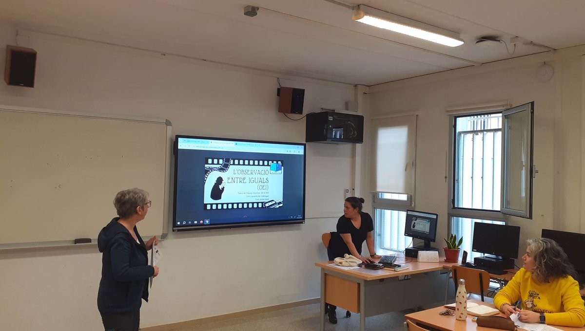CfaCornella's tweet photo. Nova reunió de l'#EquipImpulsor de la @xarxaCb! 🔥En aquesta ocasió, les i els docents han treballat els plantejaments al voltant de l'#ObservacióEntreIguals #OEI i, en grups més reduïts, han desenvolupat els #objectius i #activitats de les #SdA per a #GES #CAM #CFI @educaciocat https://t.co/YgIuDTWNPn