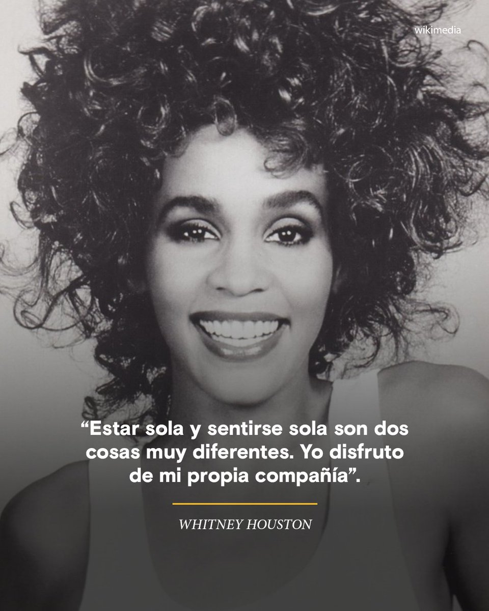 #HoyEnLaHistoria En 2012, moría Whitney Houston, cantante estadounidense que marcó un récord comercial y vocal en la música popular contemporánea.