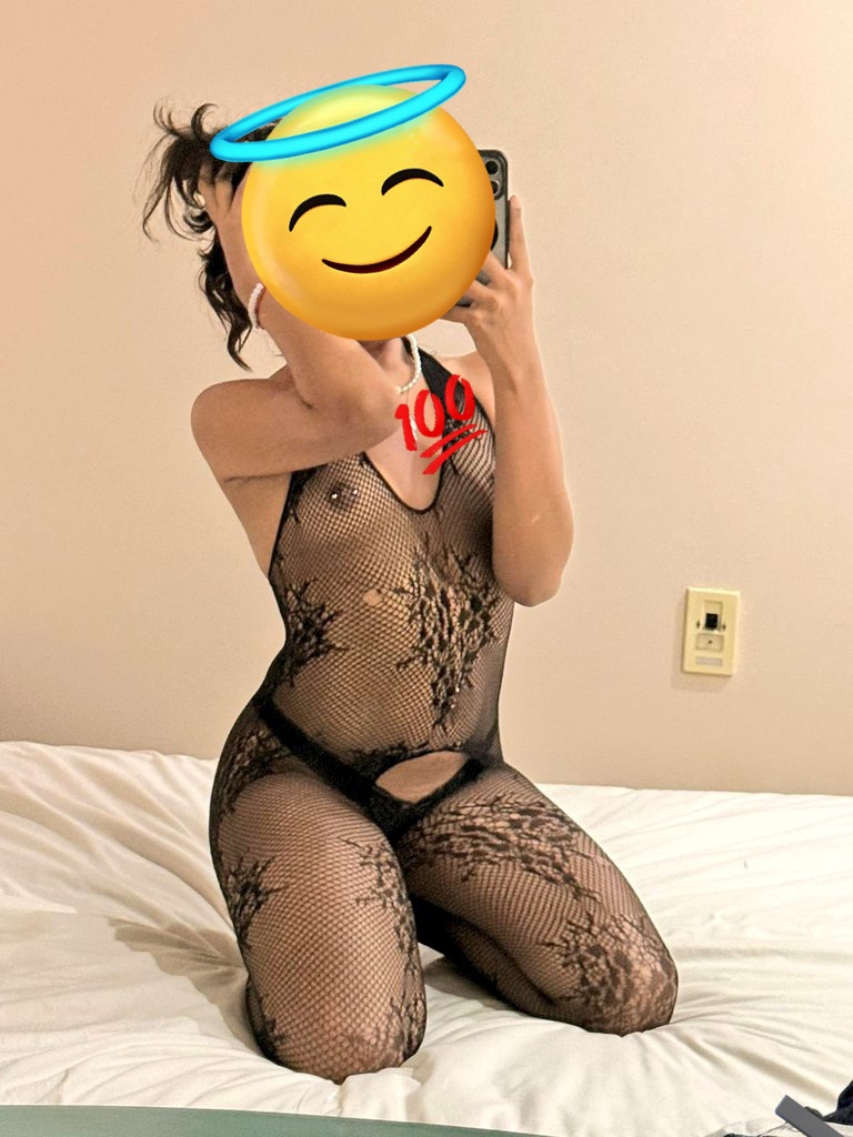 Victoria Martinez 😈😏 tweet media