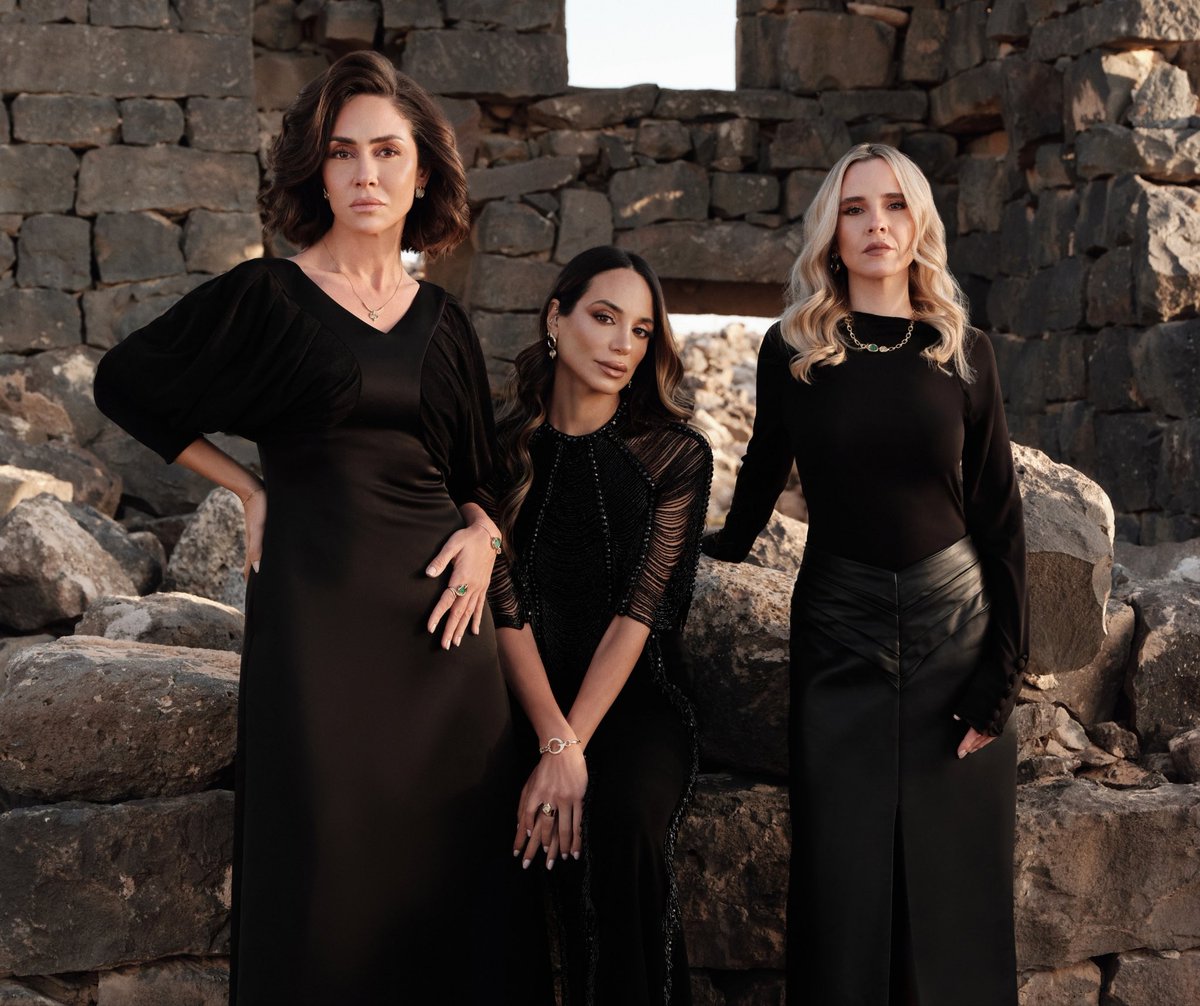 Dr. Nourhan Kandi, Zeynab El Helw and Hannah Rasekh. Three stories, one rebirth standing as modern icons framed by history, each a cover, each a chapter, each a voice shaping The Rebirth Issue. 

Discover their journeys now via the cover story link: soularabia.net/TheRebirthissu…