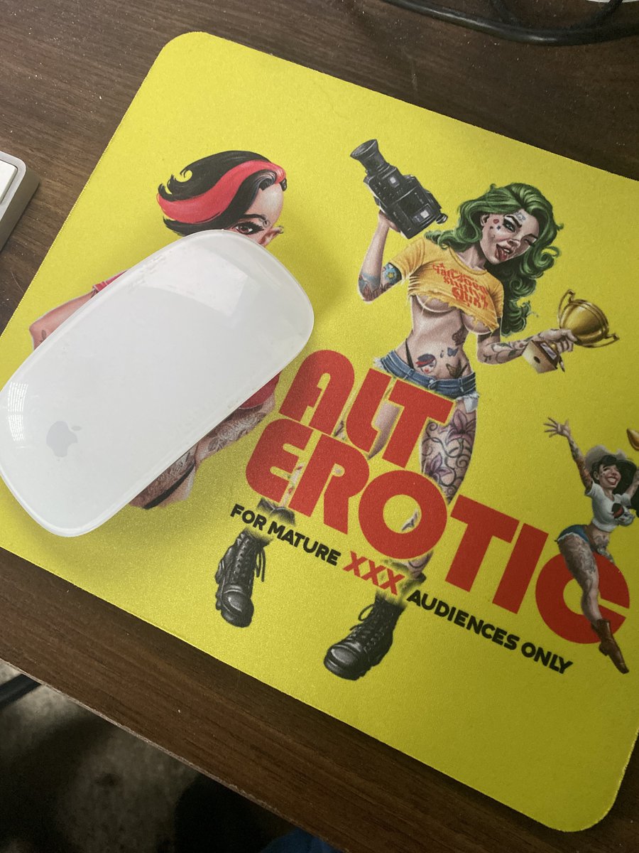 100percentdeet's tweet photo. Thank you @iamivanxxx / @alterotic — I now no longer have to live 12 hours a day facing the constant reminder of my disgusting sweaty editor hands. For now. https://t.co/NNLJWVEKZH