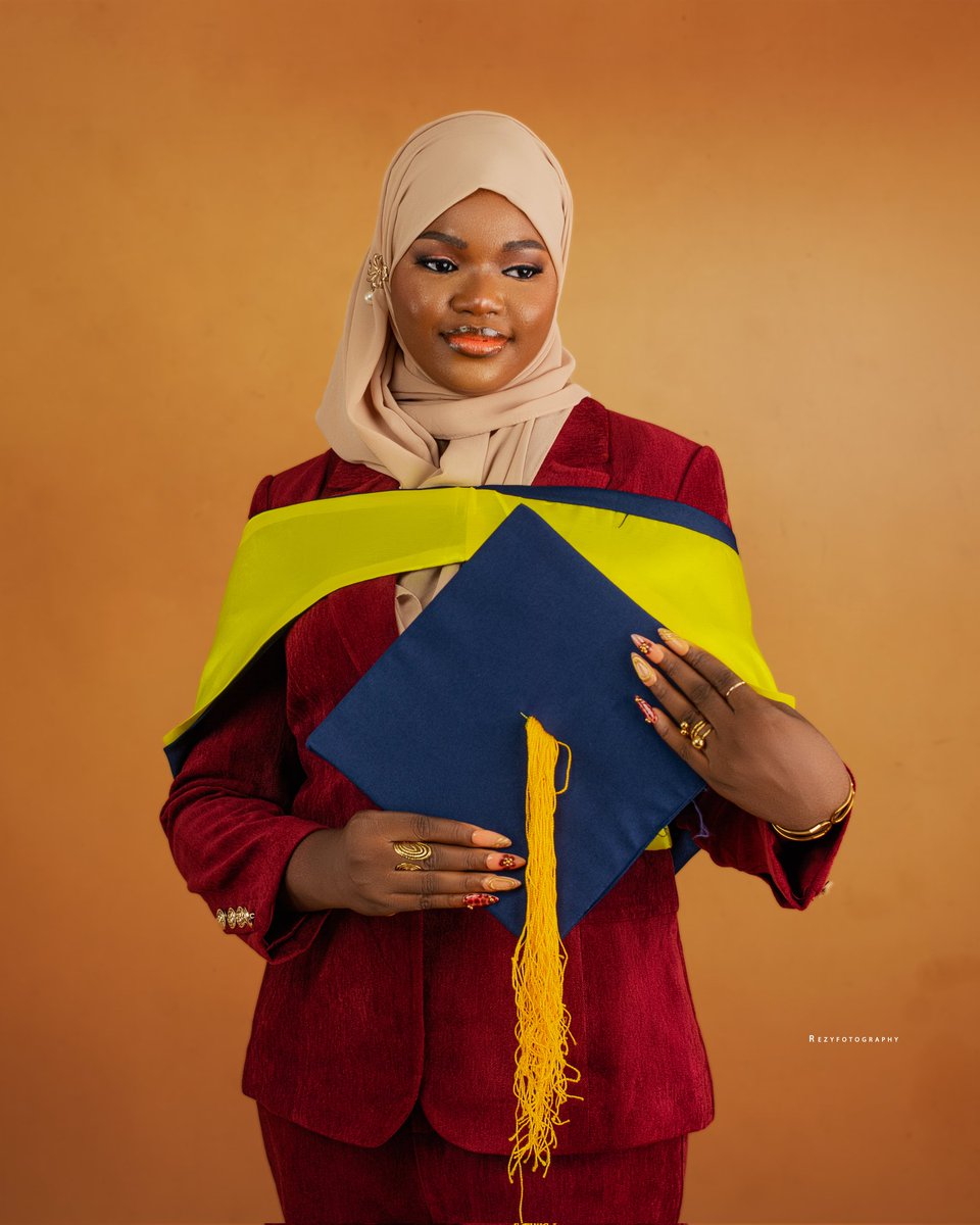 oba_barakat's tweet photo. "Verily with hardship comes ease," Alhamdullilahi for the journey.
https://t.co/CDFJXOKlDo Industrial Chemistry
#OOU35thconvocation #OOU #OOUConvocation https://t.co/KvwmDyvkQa