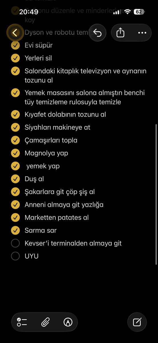 Yıkılmadım ama ayakta da değilim 
😴