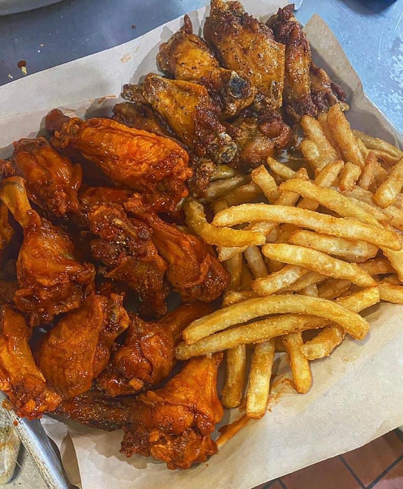 ChefMikeKitchen's tweet photo. Who’s hosting the Super Bowl Party? Cause we got you covered on the snacks and everything in between 👀🏈
Big game. Big flavors. No cooking. 🏈🍗
Super Bowl catering done right 🔥
Book Now and Relax Come #superbowl Sunday @chefmikeskitchenhtx on IG https://t.co/NBbVsgCbVM
