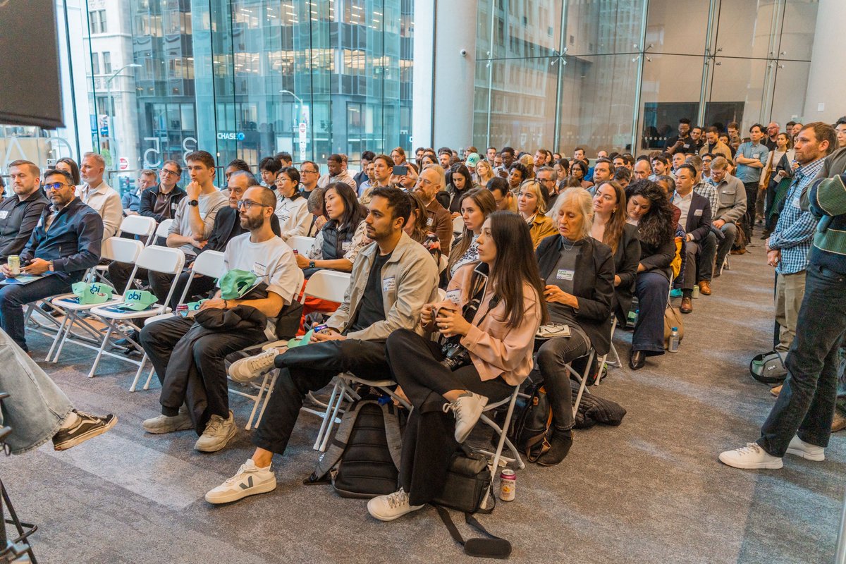 Bot Auto tweet media