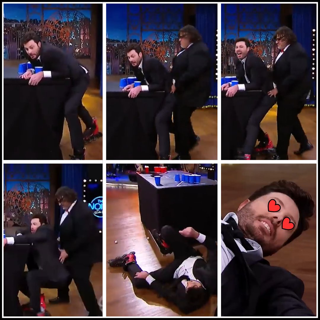 SBTTheNoite's tweet photo. 😈🎶 Sarra o Palmito no grau!

#thenoite #danilogentili #sbt #humor https://t.co/ugCPLnyWUy