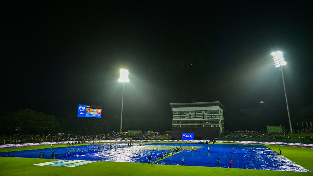 우천 및 경기 진행 상황을 알리는 이미지