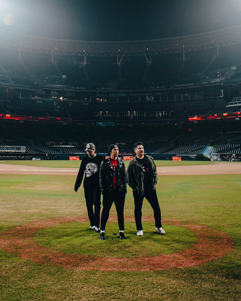 Pierce The Veil tweet media