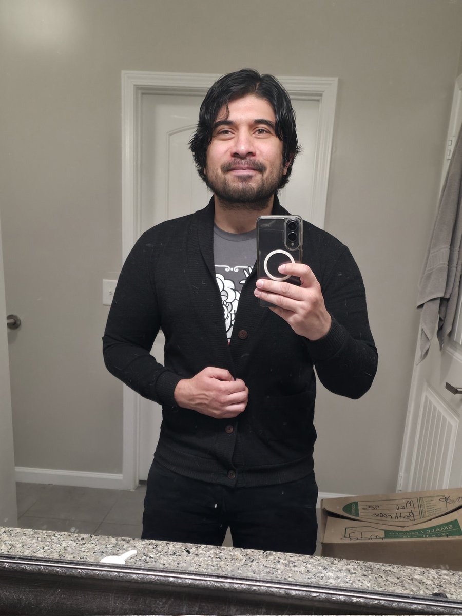 fight_nerdy's tweet photo. Deciding to go with a cardigan today. Feels like once you become an elder emo, you have to own at least one cardigan to throw on at a moments notice.
#Selfie #MirrorSelfie #ItMe https://t.co/h3wjkjYKo4