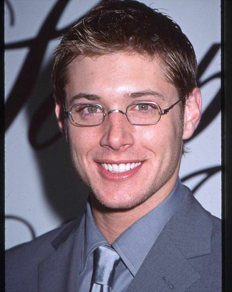 B (@dailyackles_) on Twitter photo 
