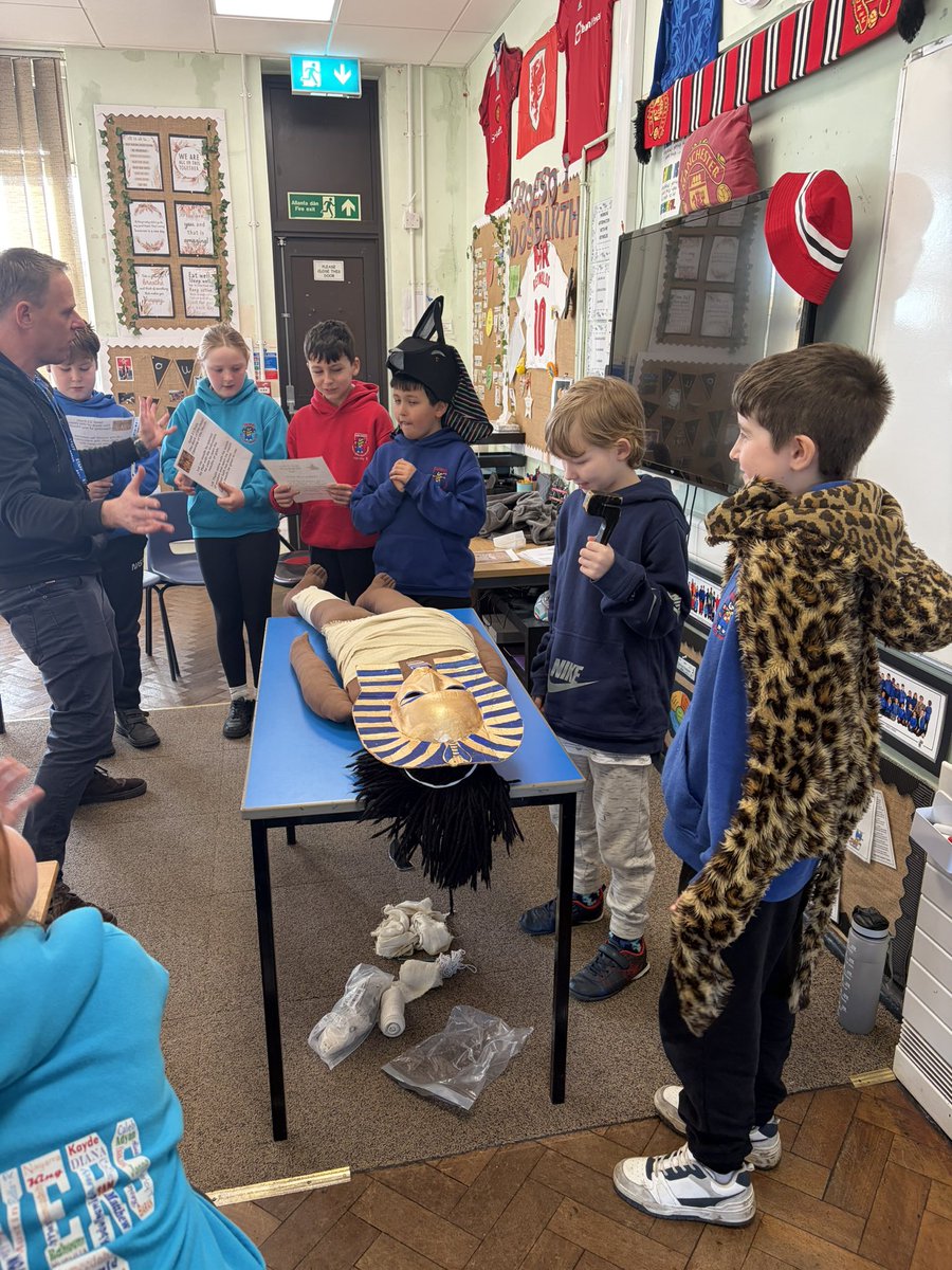 Cadle Primary School tweet media