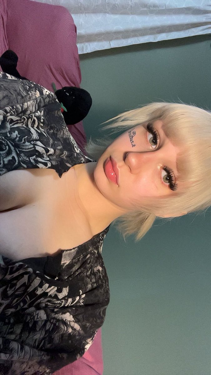 wehateeilish's tweet image. 