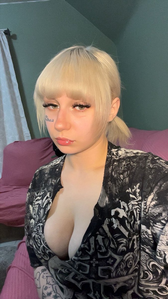 wehateeilish's tweet image. 