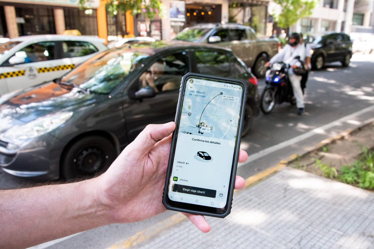 Avanzamos en la reglamentación de las ordenanzas sancionadas por el Concejo Deliberante, que regulan el servicio de transporte de pasajeros a través de aplicaciones en la capital.