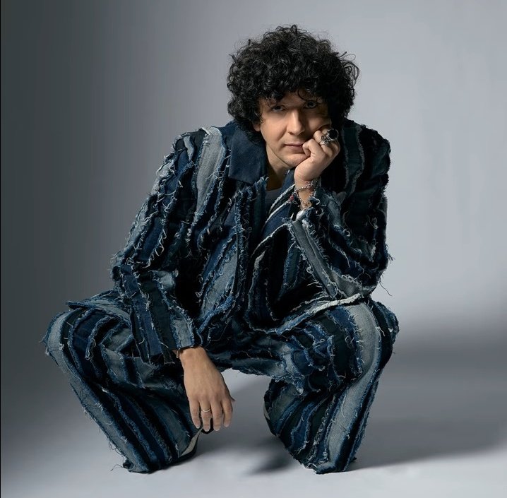 odio quando fa uscire duemilatrecentonovantasei cose tutte insieme tutte diverse e mi perdo roba tipo questa