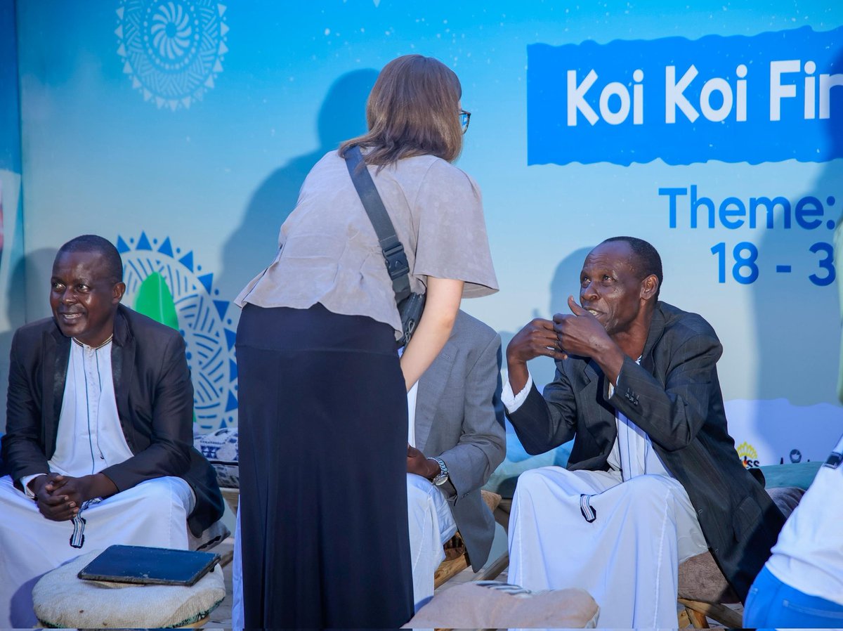 reachahand's tweet image. One frame, many generations is the connection we're all about! 

Follow the conversation live on Kwiso TV via @afromobileug 

#ThreadsOfLegacy