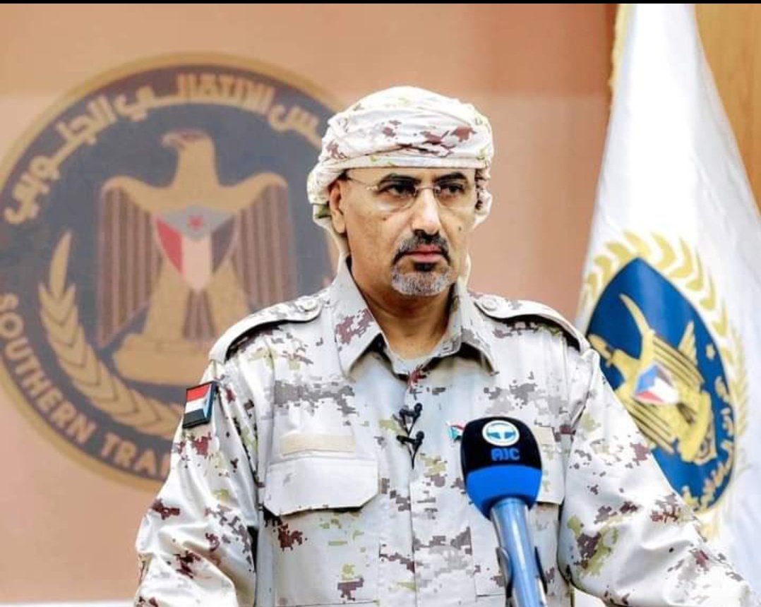 @AidrosALzubidi
من نعم الله العظيمة 
هي أن  نرزق بقائد مثلك 💙