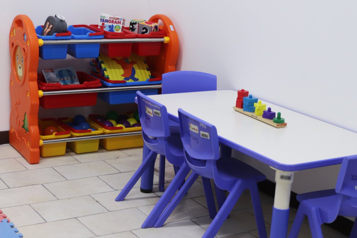 ProcuradorGral's tweet photo. Como Institución del Estado, entendemos que la atención a la niñez y adolescencia exige un sistema basado en el respeto y la sensibilidad.
Por ello, habilitamos nuevas #Ludotecas y Salas de #AtenciónPsicosocial en San Salvador, San Vicente, Usulután, Cabañas y Santa Tecla. https://t.co/6uML0SS2rT