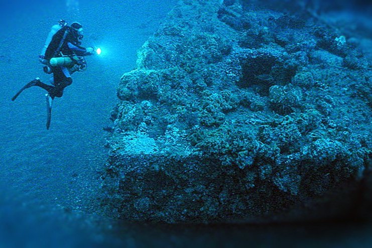 groovyhistory's tweet photo. January 30, 1975 - The National Oceanic and Atmospheric Administration (NOAA) designated the wreck of the USS Monitor as the nation's first national marine sanctuary... https://t.co/HuWi0QvdjC #ussmonitor #todayinhistory #history #ushistory https://t.co/uS7DUWFy11