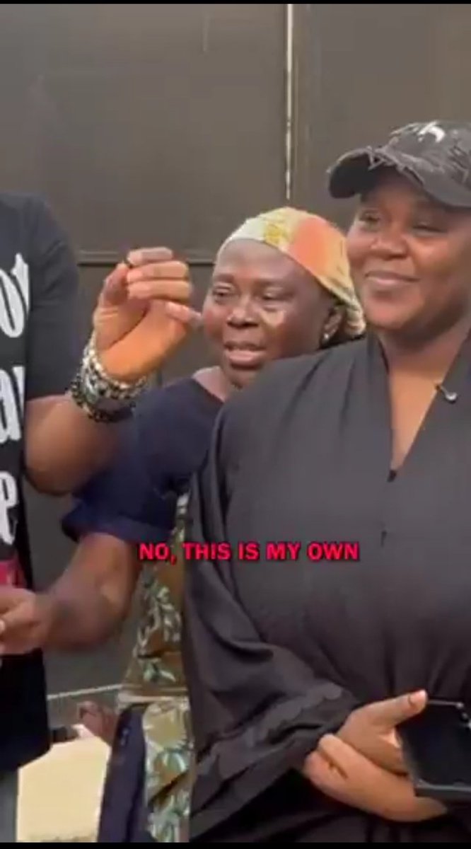 EsinSuccess's tweet image. Mama quick claim her property 🤣