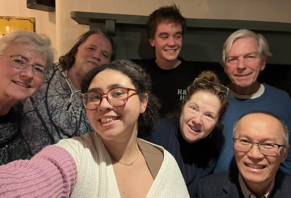 🍻 Pints and Political Opinions! 

⭐️ Great chats this week at our politics discussion group, we covered the ECHR, asylum, austerity... 

🩵 Diverse group sharing knowledge in a safe space.  

💚 Join us for politics of hope! #Worthingdeservesbetter