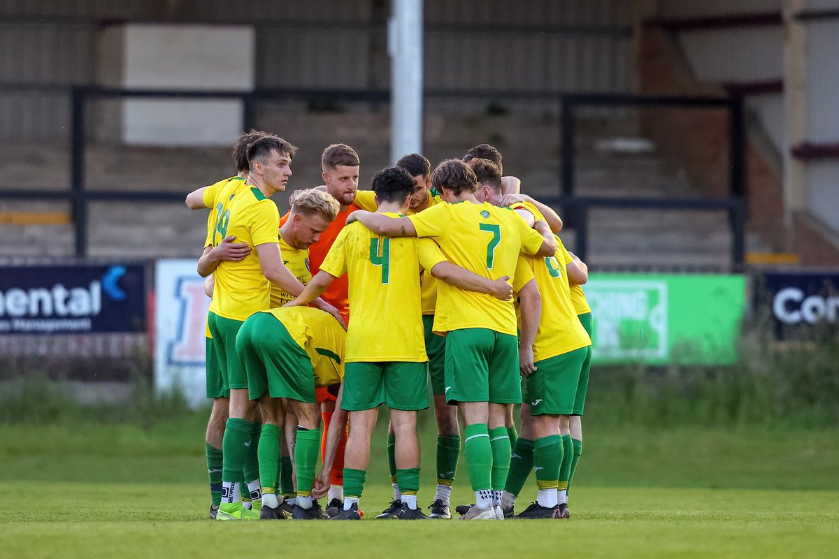 Charlie Kneath tweet media