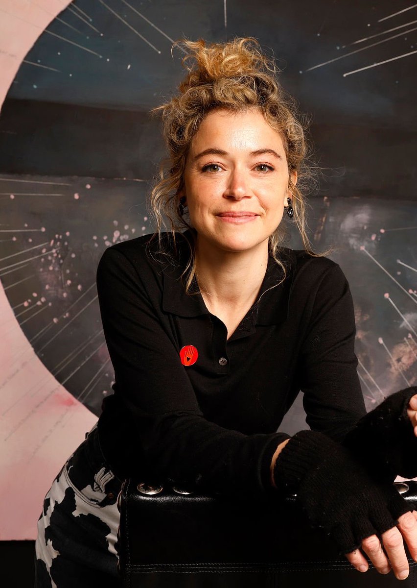 Daily Tatiana Maslany tweet media