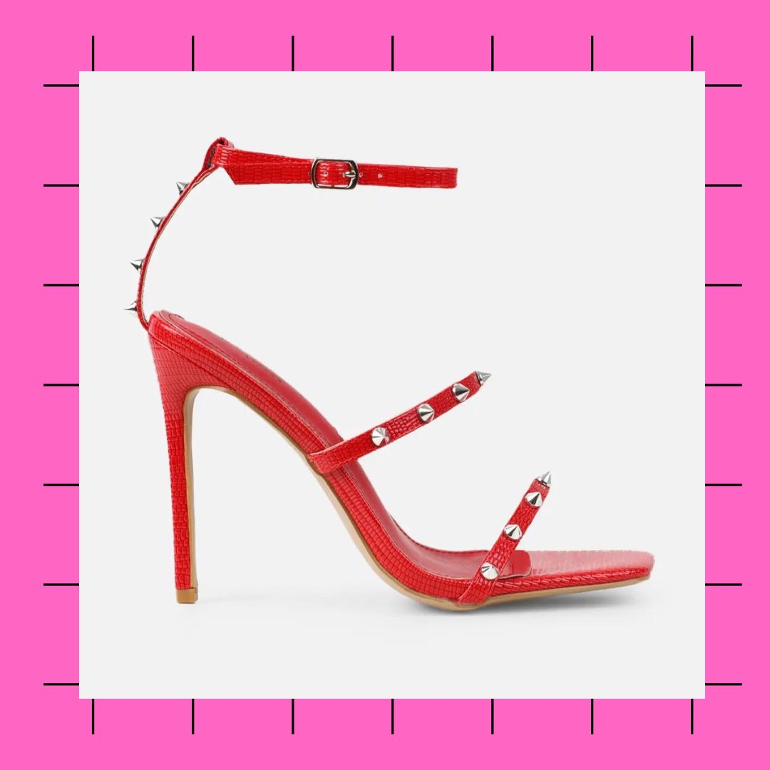 t2declutter's tweet image. Red Simmi London Studded Heels
Size : 41 wide fit (can fit a 42)
Price : N55,000
Condition : brand new and boxed 

Location : Surulere, Lagos