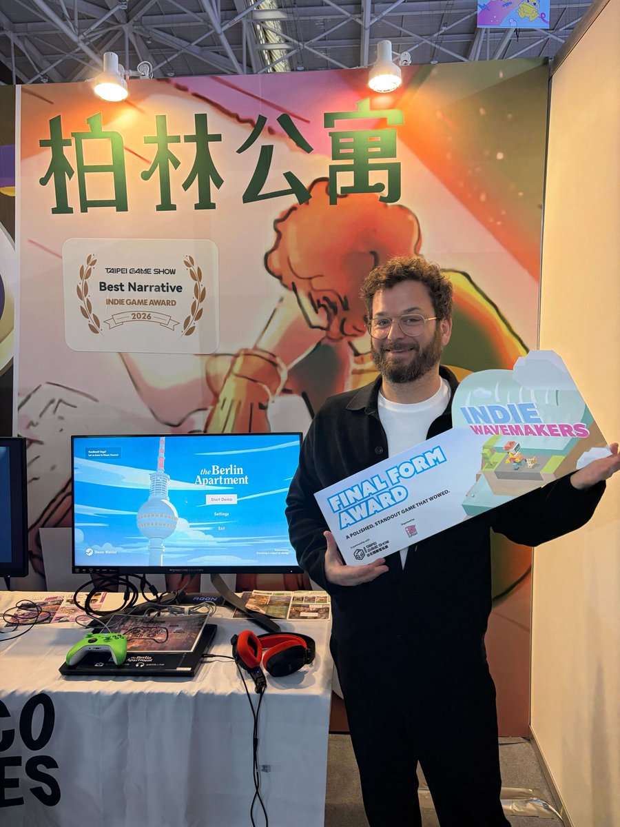 The Berlin Apartment - Out now! tweet media