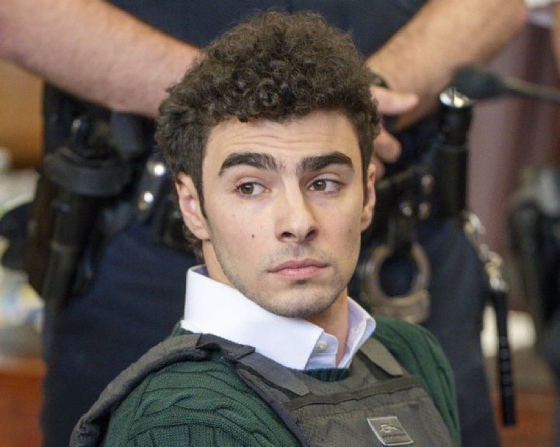 SaycheeseDGTL's tweet photo. A judge has dismissed murder, weapons charges against Luigi Mangione, per Reuters

He will not face the death penalty. https://t.co/ETLKPUqXmA
