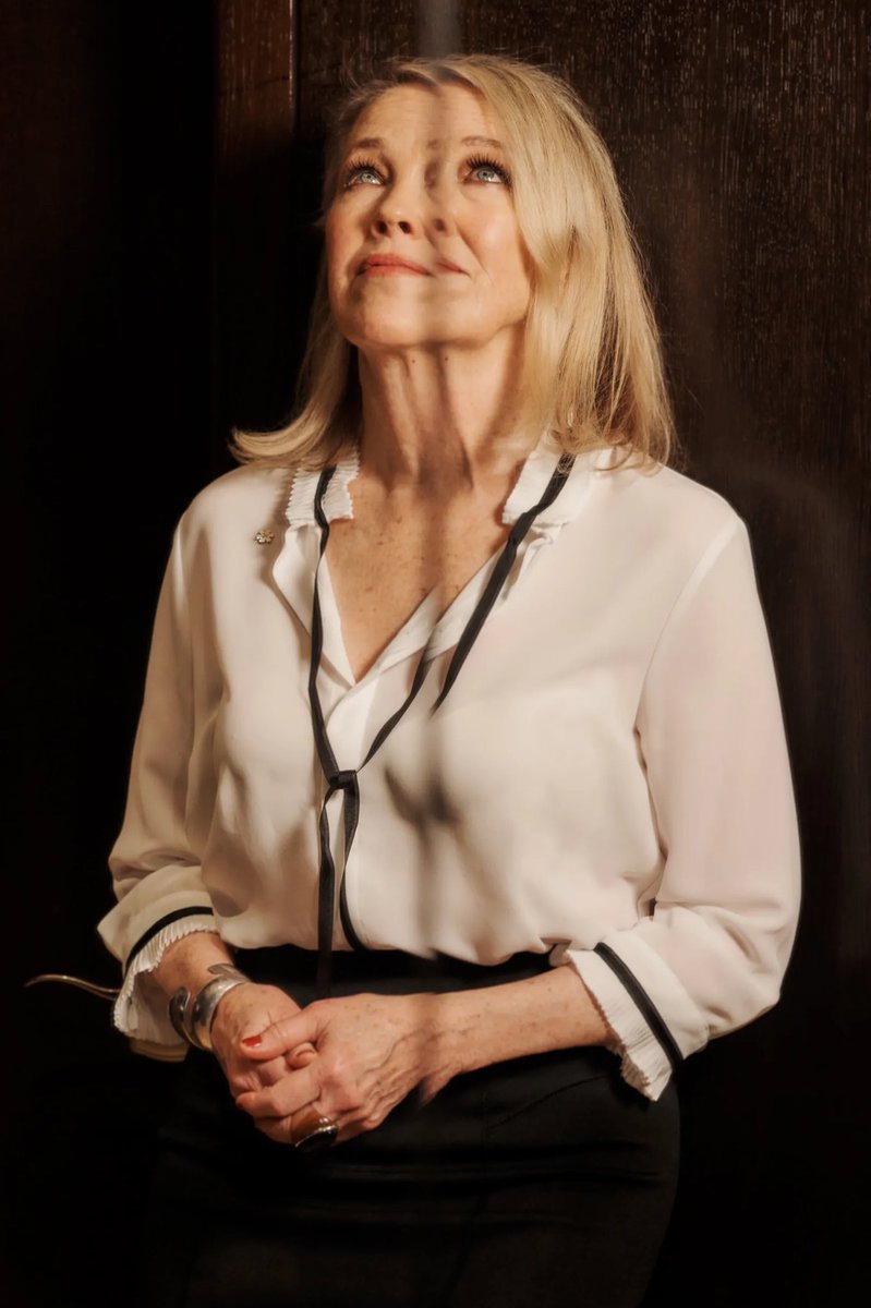 FilmUpdates's tweet image. Catherine O’Hara has sadly passed away at the age of 71.

(deadline.com/2026/01/cather…)