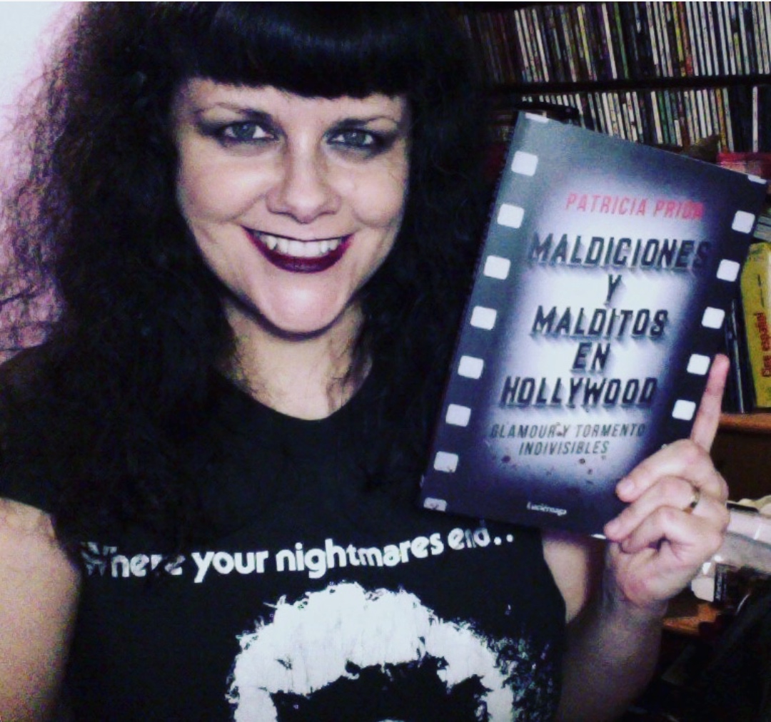 Proyecto_Terror's tweet image. 💀Escribiendo la segunda parte de #Maldiciones y #malditos en #Hollywood ✍︎ Mientras tanto os recuerdo que su hermano mayor aún está disponible😱Con algunos de los casos más estremecedores de un Hollywood tan hermoso como cruel #cine #crimen #misterio #satanismo😈@Luciernaga_Ed