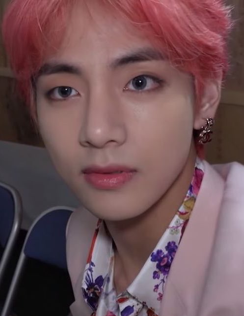 me and my pretty bias <3