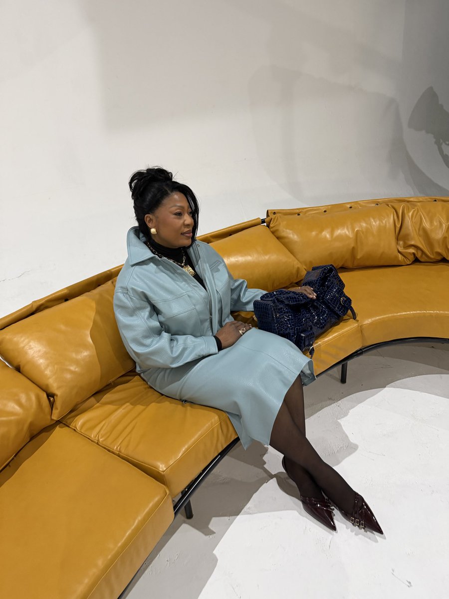 omgtiffanie's tweet image. did a campaign for my brand starring my mum!!! 🥹⭐️