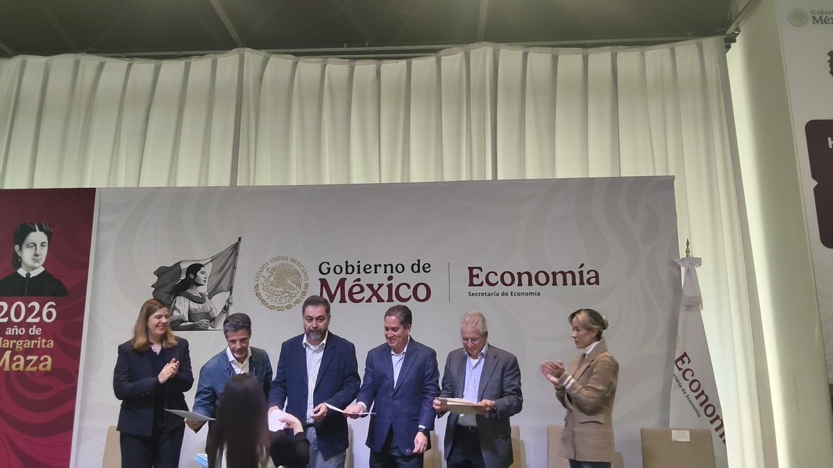 Mariel Zúñiga tweet media