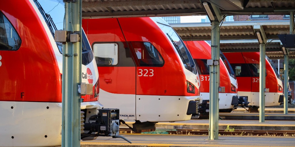 Caltrain tweet media