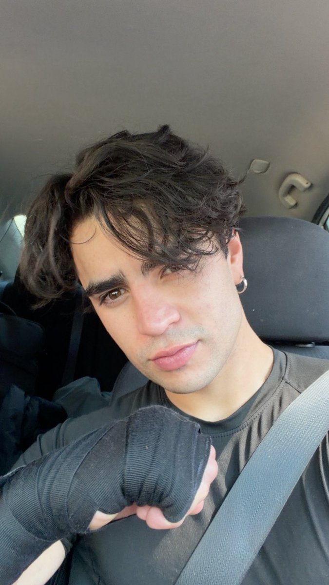 Aaron Mercury tweet media