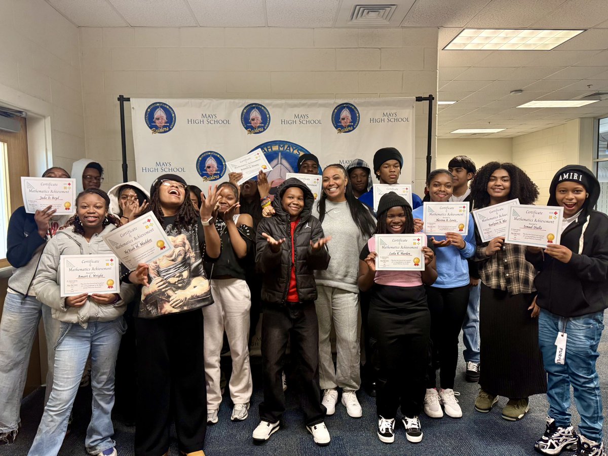 MeaganNaraine's tweet photo. We celebrated our accelerated algebra students who earned Proficient &amp; Distinguished scores on the Winter GMAS. 

Their hard work achieved a 97% Developing+ &amp; 69% Proficient+ mastery rate.

S/O to Ms. Knight for pouring into our students to reach this level of success. 👏🏽

#REACH https://t.co/UF8tgfnZN7